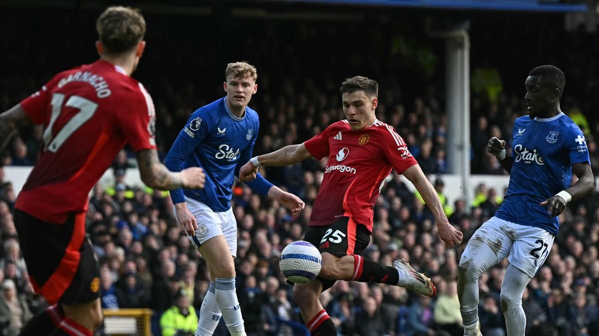 Manchester United Berencana Lepas Manuel Ugarte pada Bursa Transfer 2026