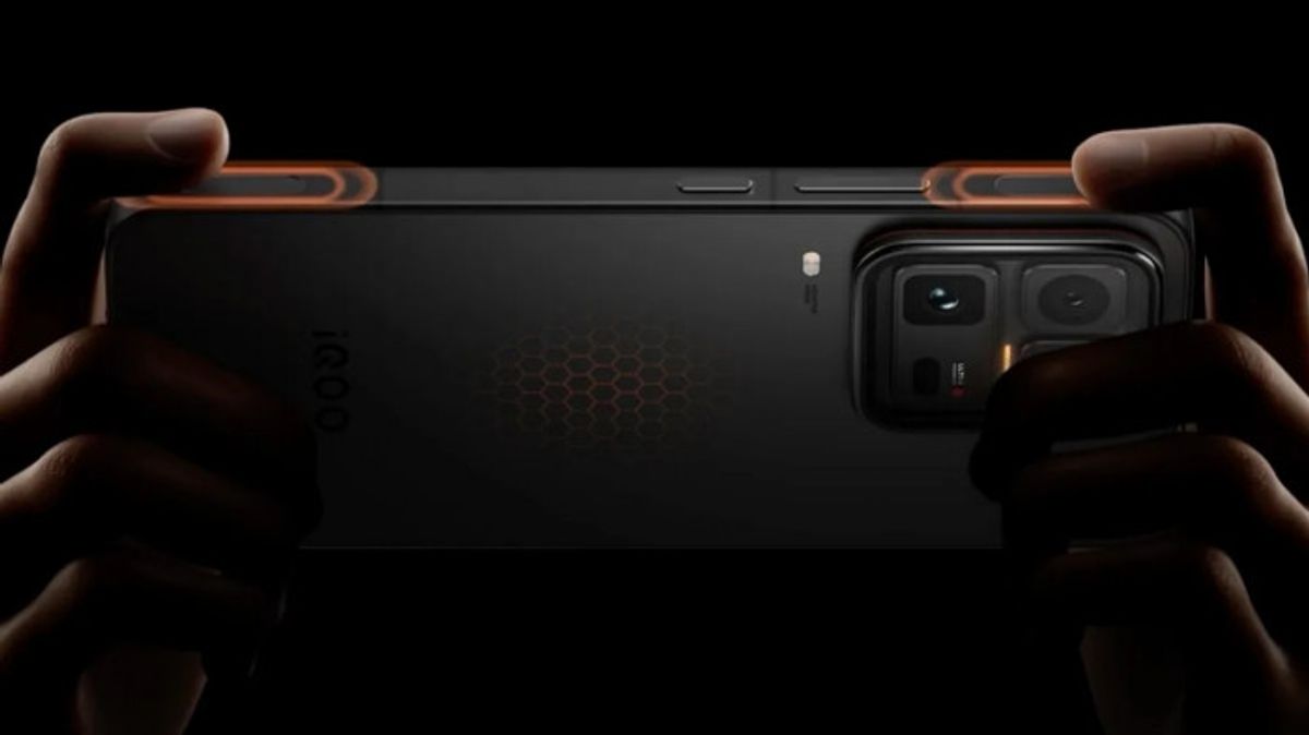iQOO 15 Ultra Puncaki Daftar Smartphone Terkencang AnTuTu April 2026