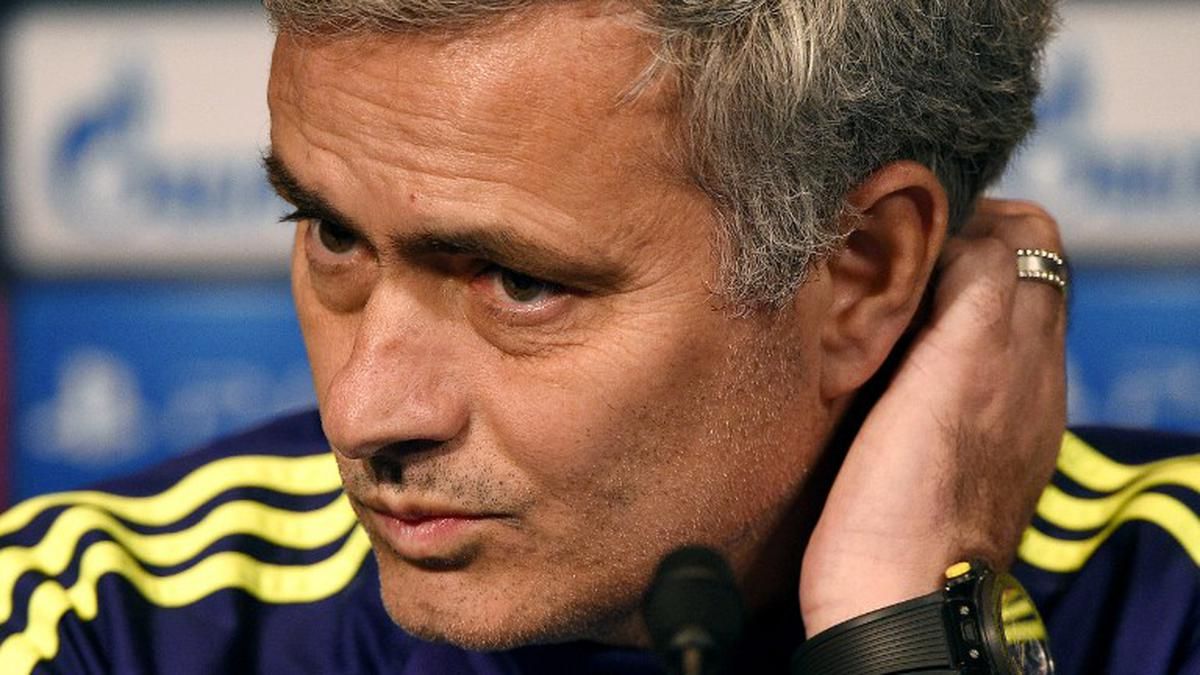 Real Madrid Lirik Jose Mourinho untuk Gantikan Alvaro Arbeloa