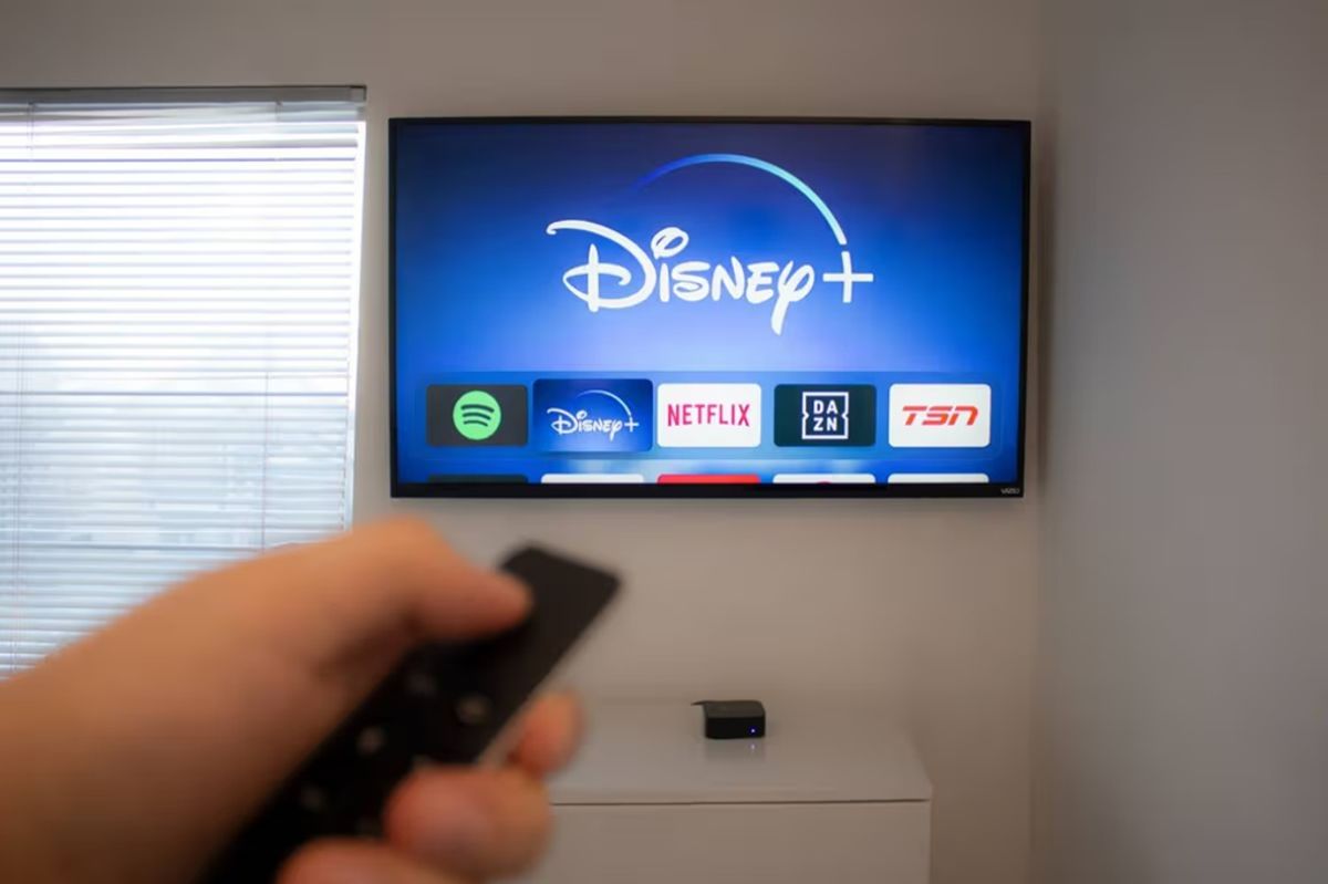 Pengguna Pasang Layanan Disney+ di Smart TV Melalui Toko Aplikasi