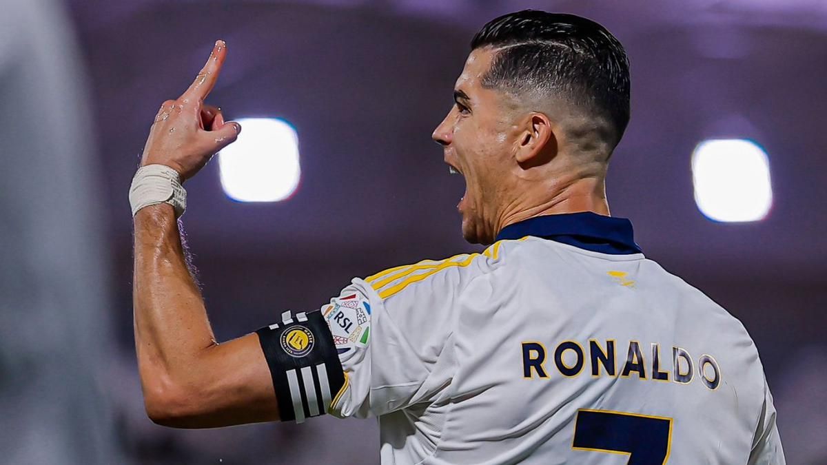 Cristiano Ronaldo Cetak Gol ke-100 di Liga Pro Saudi